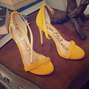 Mustard high heels size 5